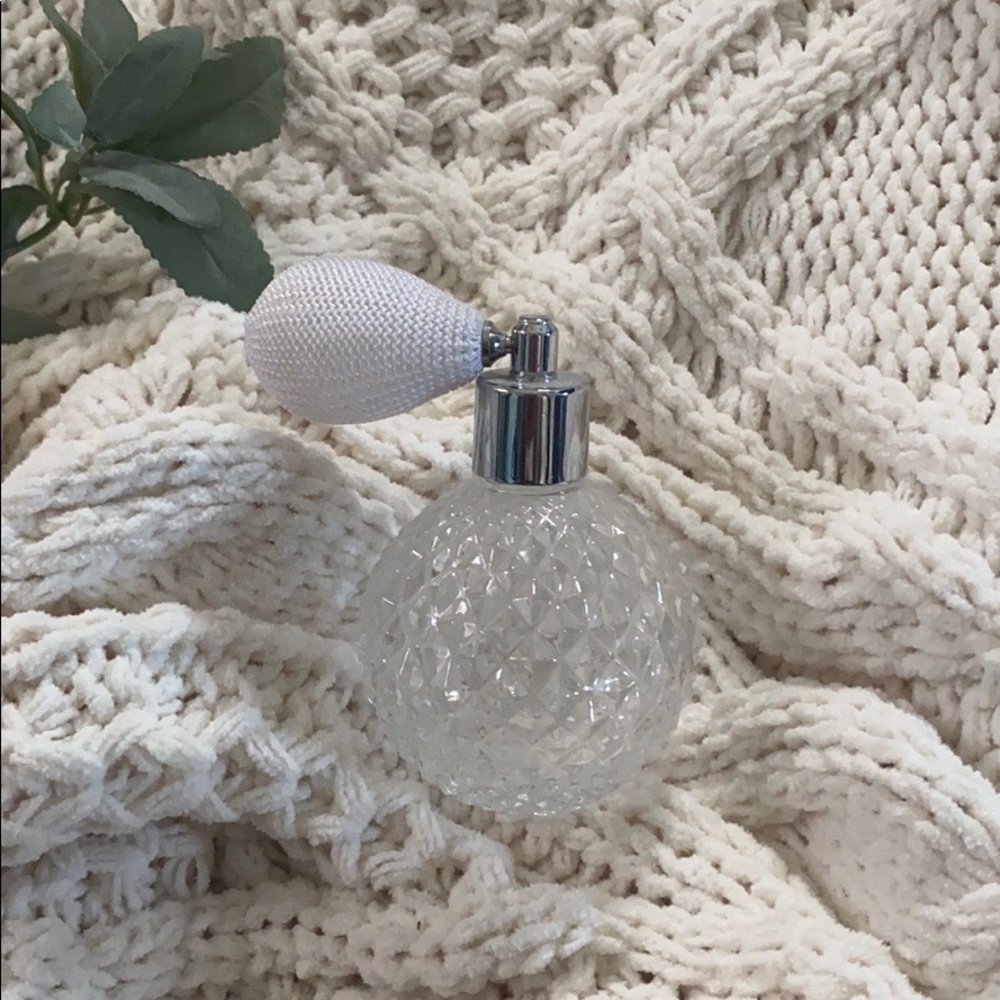 Clear crystal glass holder